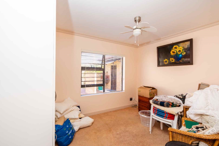 4 Bedroom Property for Sale in Myburgh Park Fase 2 Western Cape